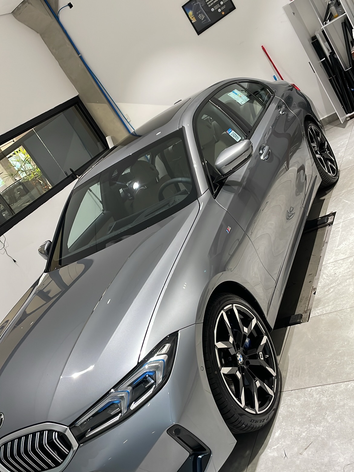 BMW antes da aplicação da película automotiva