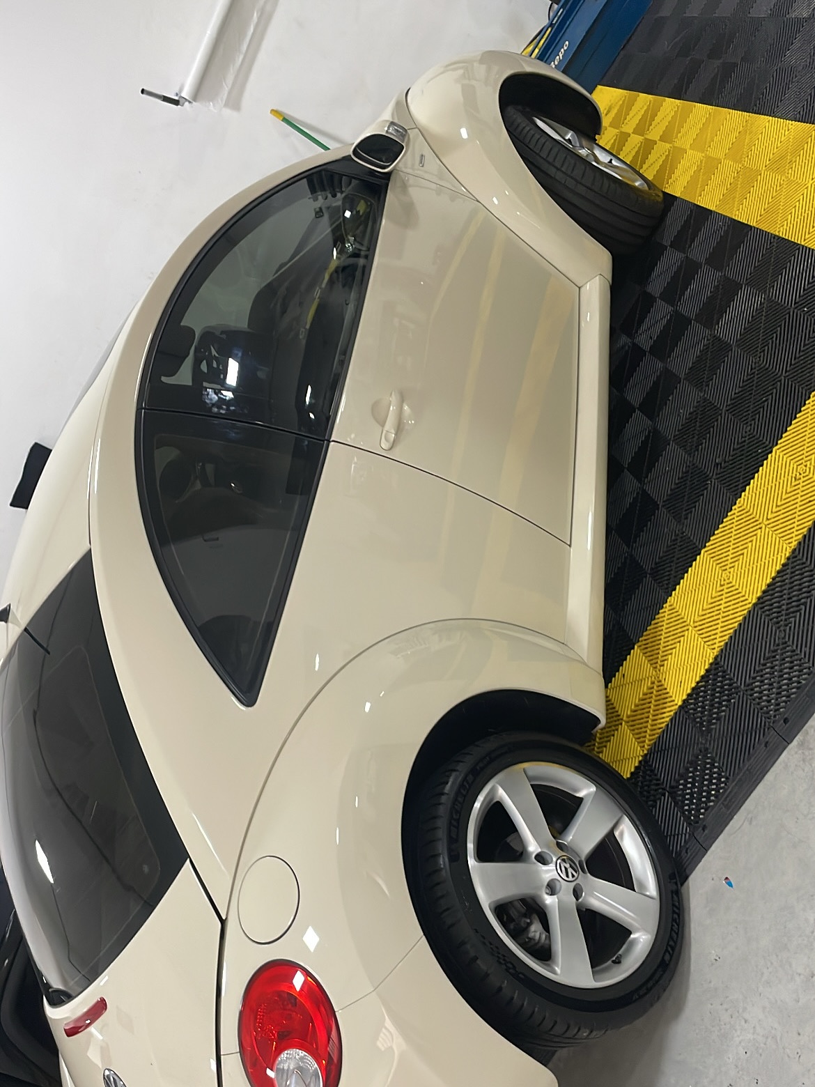Fusca com película automotiva aplicada