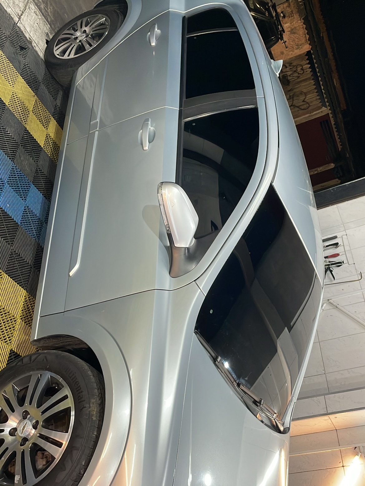 Honda cinza com película automotiva aplicada