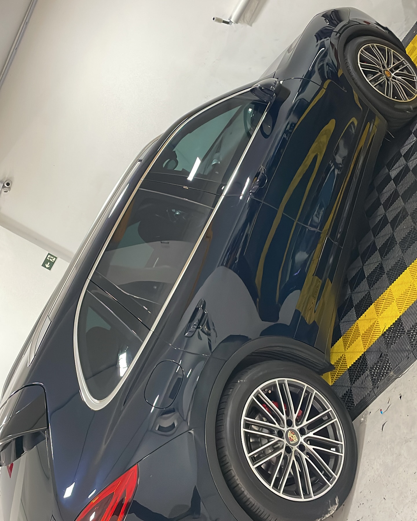 Porsche com película automotiva aplicada